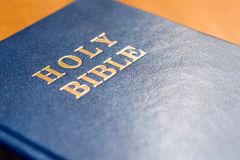 Why pastors should encourage members to carry their Bibles to worship