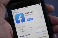 EU panel recommends social media ban for kids under 13