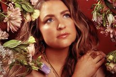 Leanna Crawford: 'I put all my worth in music' before God changed her perspective