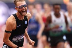 Scottish runner breaks 27-year-old men’s mile record