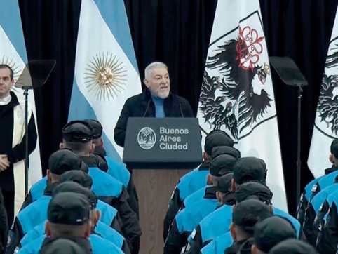 'God will always be at your side': Evangelical chaplain addresses Buenos Aires police graduates