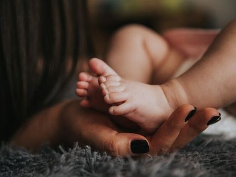 Motherhood study evaluates depth of life transformation for new moms