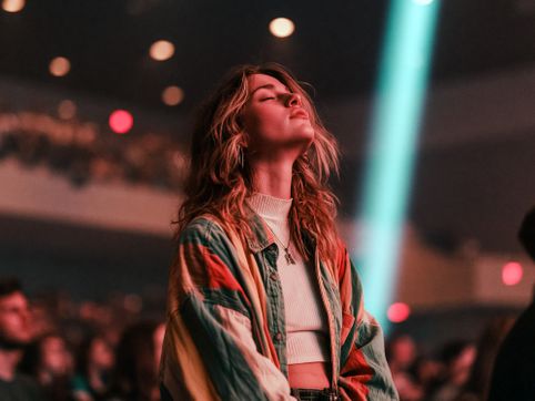 Does God Care What I Wear to Church? - RELEVANT