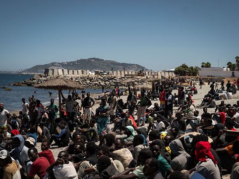 Evangelical pastor in Ceuta calls for prayer as death toll climbs and migrants turn back