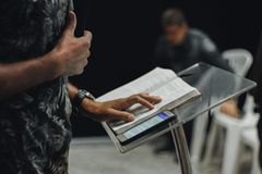 Canadian evangelical body launches study on pastor shortage