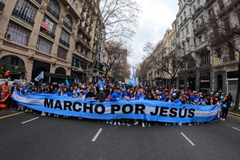 March for Jesus returns to Buenos Aires, drawing tens of thousands for prayer and worship