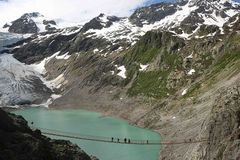 Melting glacier exposes bodies of hikers missing for over 30 years