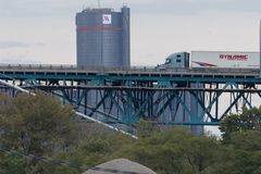 U.S., Canada both raise tariffs after trade talks break down