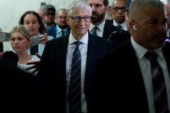 Bill Gates urges swift, tight restrictions on artificial intelligence