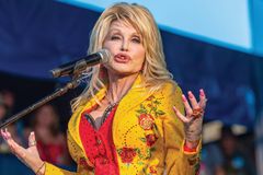Dolly Parton, who had ties to Churches of Christ, dies at 80