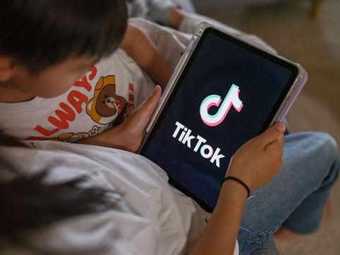 More than half of young people in Germany favor a social media ban, survey finds