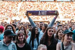 'Fire of Revival' Spreads in Europe as Thousands Pack Stadiums in Hungary and Italy | CBN