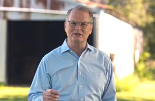 Adam Hamilton releases ad bashing 'both extremes,' opposes socialism and open borders