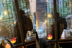 “식당 창밖서 성기노출”…손님들이 찍자 후다닥 [영상]