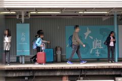 지하철역 9초 스쳤는데 감염…오미크론의 무서운 전파력