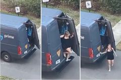 [영상]택배차서 금발 여성 나오자…아마존 직원, 바로 잘렸다