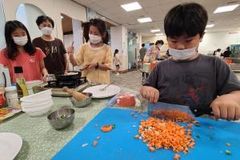 “우리 아이들이 세상으로 나갈 창문들을 만들고 있습니다”