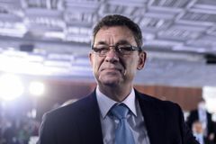 화이자 CEO “부스터샷, 해마다 접종이 이상적”