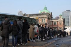 7천명 되면 ‘오미크론 대응’한다더니…정부 “기계적 적용 아냐”