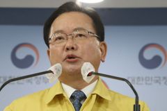 김부겸 총리 “설연휴 고향방문 자제하길…간곡히 요청”