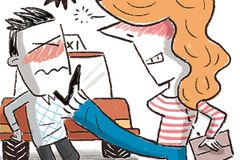 “왜 여기에 세워” 하이힐로 기사폭행한 승객, 집유