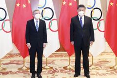 “美, 방역 탓 주중 외교관 출국 검토”…中 “올림픽 방해 공작”