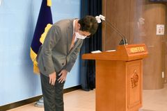 “3000만원 줄게” 기자 매수 시도 전봉민 의원 부친 집유