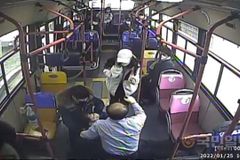 경주 시내버스 기사·승객 심정지 50대 구해