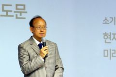 “김하나 목사 취임, 명성교회 청빙위의 고심 끝 고육지책”