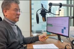 강석우 “부스터샷 후 글 못 읽어”…6년 정든 라디오 떠난다