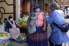 ‘4차 접종’ 예고?… 모더나 “부스터샷, 가을이면 효과 ↓”