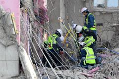 광주 아파트 붕괴사고 20일…매몰자 수색 작업 일부 재개