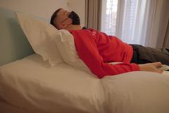 [영상] 도쿄는 골판지 침대, 베이징은?…“경이로워”