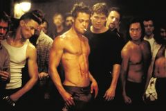 결말 잘리고, 격투 영화에 격투씬이 없고… 중국 근황