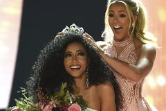 ‘미스 USA’ 1위 출신 흑인변호사, 뉴욕 아파트서 투신