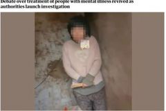 “개처럼 목에 사슬…생식도구냐?” 中 여성 모습에 발칵