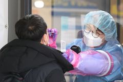 신규확진 2만2907명…이틀째 2만명대