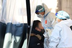 확진자 한달 뒤 10만명 전망…“7월쯤 오미크론 유행 종식”