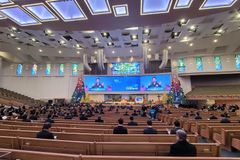 사회적 거리두기 2주 연장… 종교시설도 현행 유지