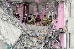 '단 1명 남았다' 붕괴 현장서 5명 수습… 구조 막바지