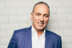 호주 힐송교회 목사 “예배 제한 명령에 맞서자”