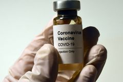 “美 연방 기관, 종교적 면제 요청하는 직원들 추적”