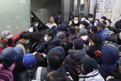 택배노조 CJ지부 본사 기습 점거… “대화 나서라” vs “불법 점거”