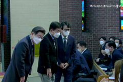 이재명 후보, 김장환 목사 원로로 있는 교회서 예배