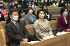 이재명 후보, 새에덴교회서 새해 첫 주일예배