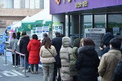 [사설] 확진자 급증하는데 방역 완화, 대선이 급해서?