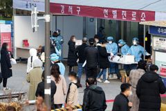 선별진료소 검사자 3명 중 1명 확진… '조용한 전파' 비상