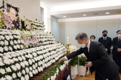 문재인 대통령, 故 이어령 박사 조문