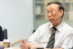 [김균진 칼럼] 우크라이나 사태 교훈, ‘경제력과 강한 군사력’