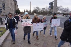 美 법원, 또 ‘백신 종교적 거부’ 해군 손 들어줘
